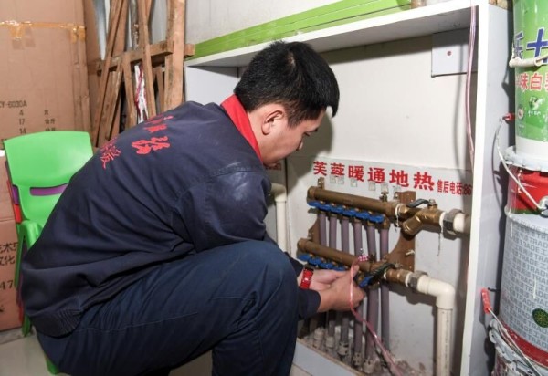 暖氣不熱怎么辦?自查,放氣很關(guān)鍵!